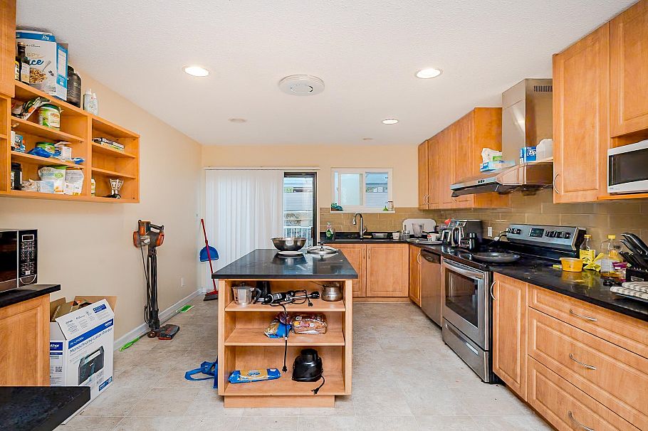 1791 E 64th Avenue Vancouver, BC - 19