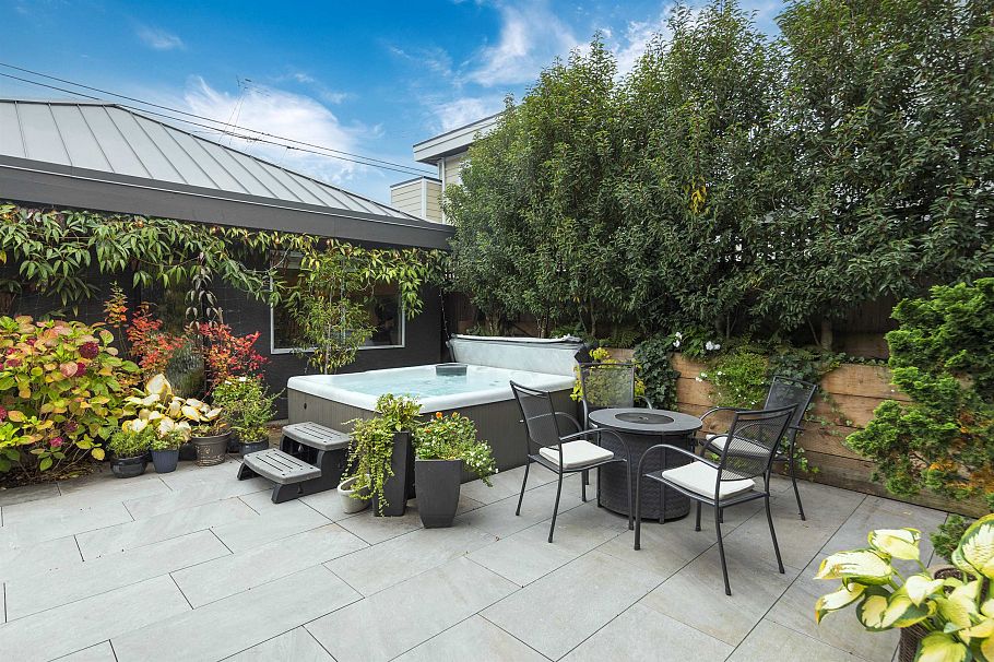 2505 Adanac Street Vancouver, BC - 16