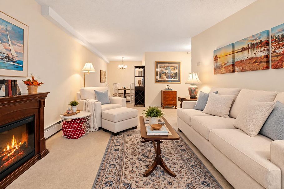 206 250 W 1st Street North Vancouver, BC - 16