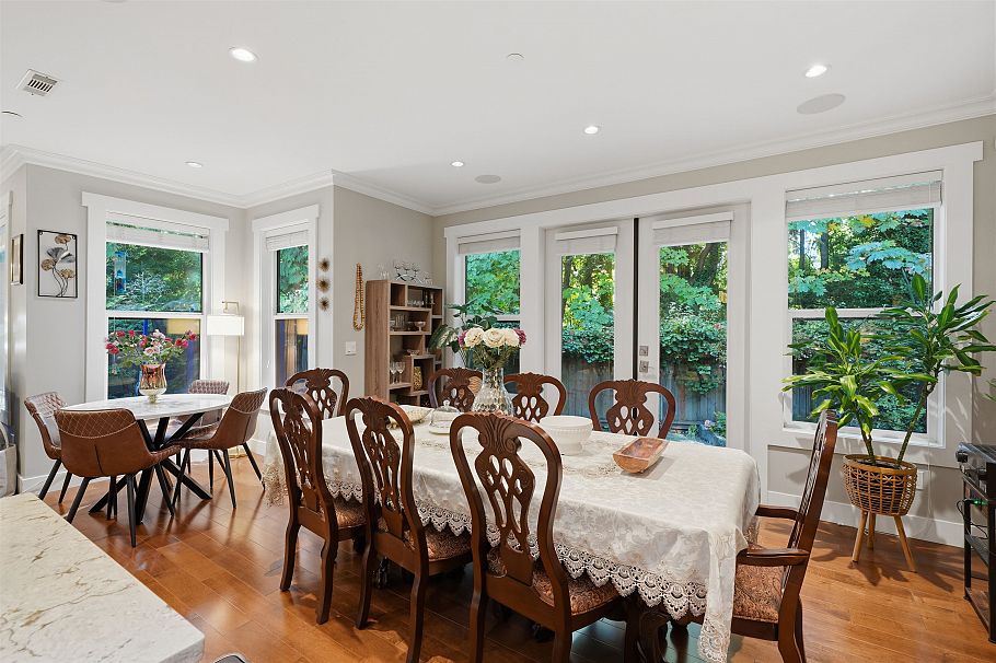 631 W 24th Close North Vancouver, BC - 18