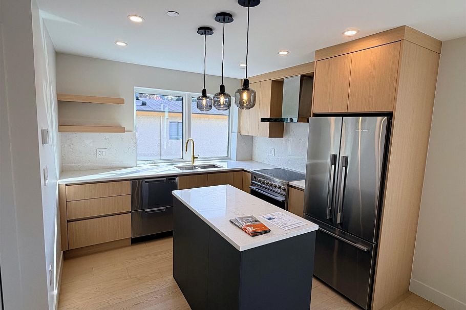 103 1406 E 18th Avenue Vancouver, BC - 3