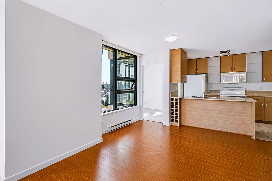 2105 977 Mainland Street Vancouver, BC - 5