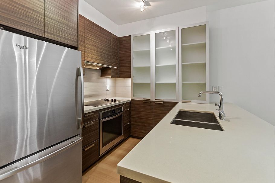 208 3606 Aldercrest Drive North Vancouver, BC - 4