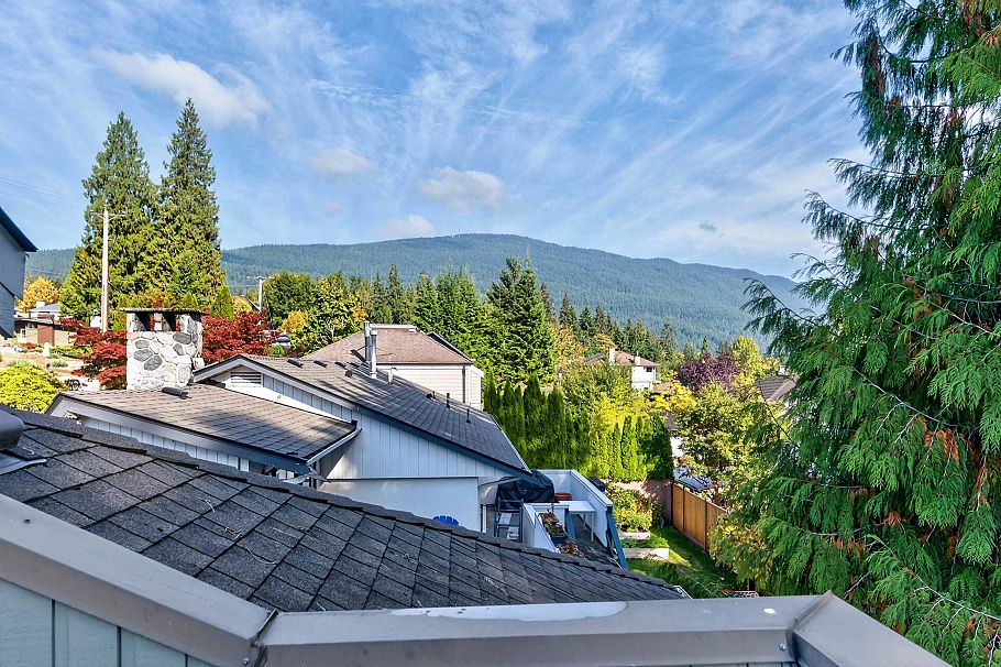 1150 Beaufort Road North Vancouver, BC - 38