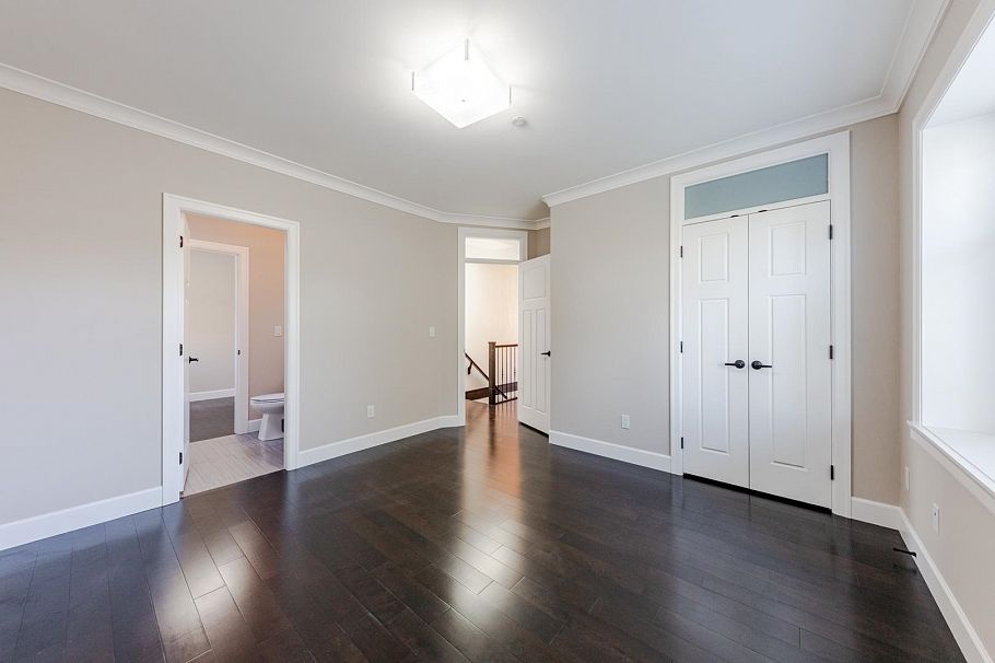 5506 College Street Vancouver, BC - 26
