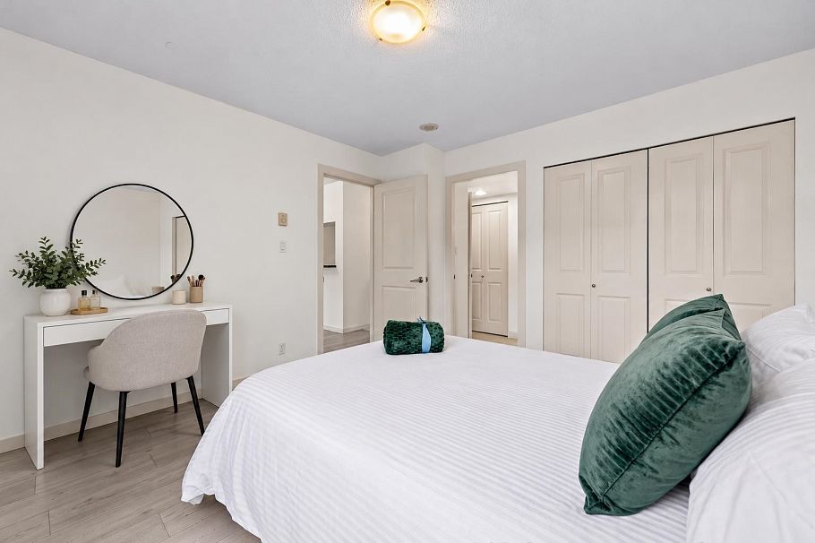 220 3663 Crowley Drive Vancouver, BC - 14