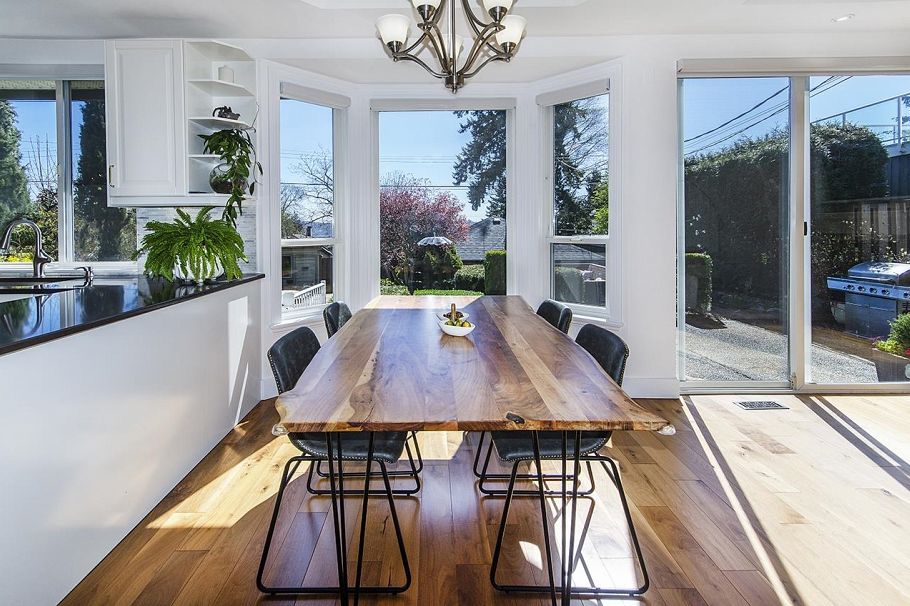 1075 Adderley Street North Vancouver, BC - 9