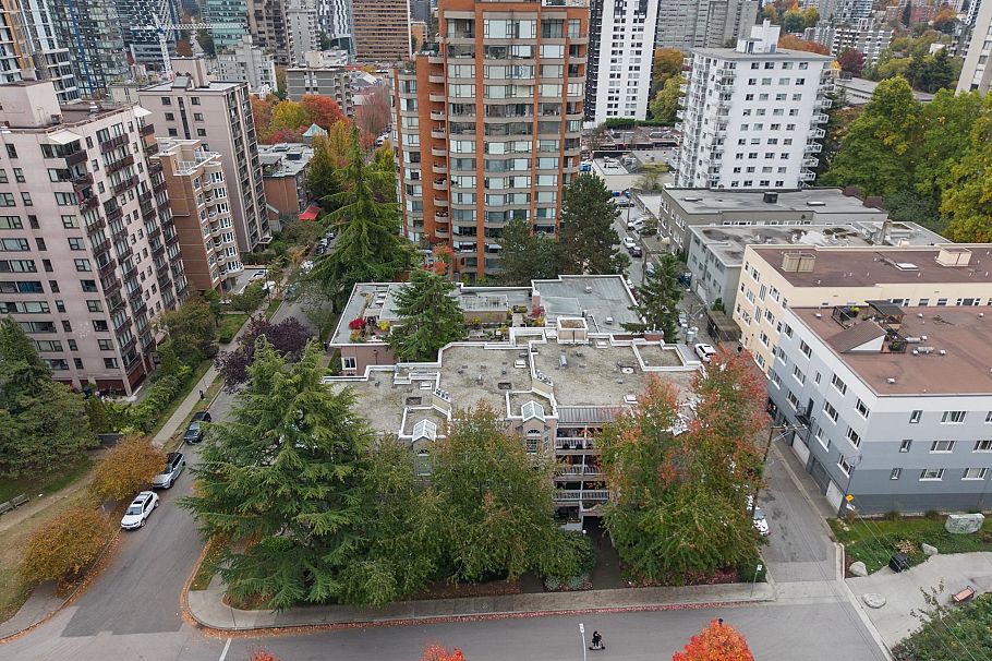 102 828 Gilford Street Vancouver, BC - 36