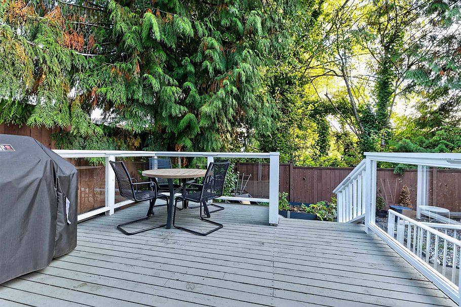 1150 Beaufort Road North Vancouver, BC - 25