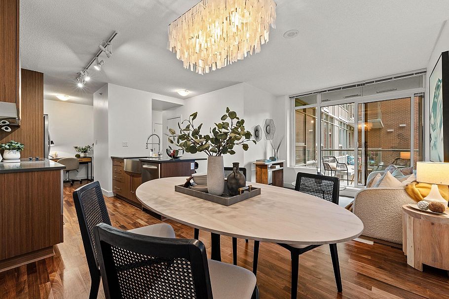 256 250 E 6th Avenue Vancouver, BC - 15