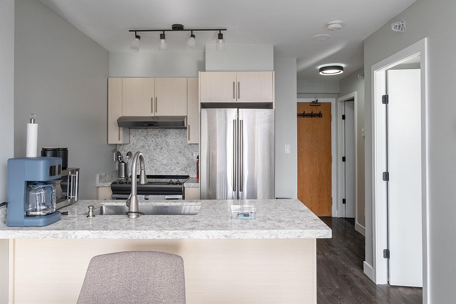 2505 1189 Howe Street Vancouver, BC - 4