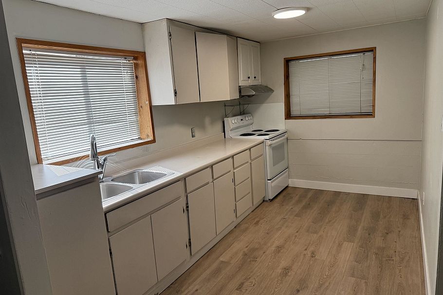 3466 E 2nd Avenue Vancouver, BC - 6