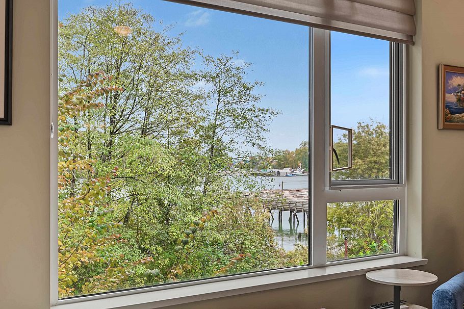 327 3138 Riverwalk Avenue Vancouver, BC - 4