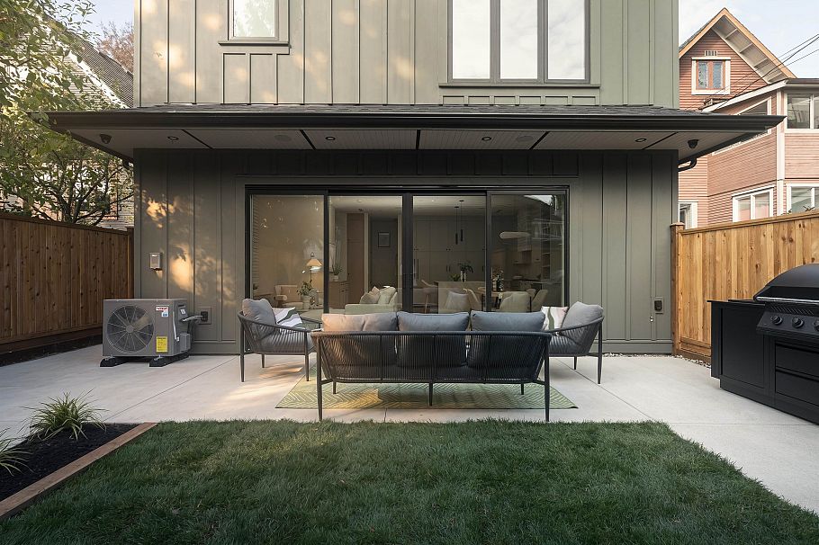 2 1376 E 11th Avenue Vancouver, BC - 25