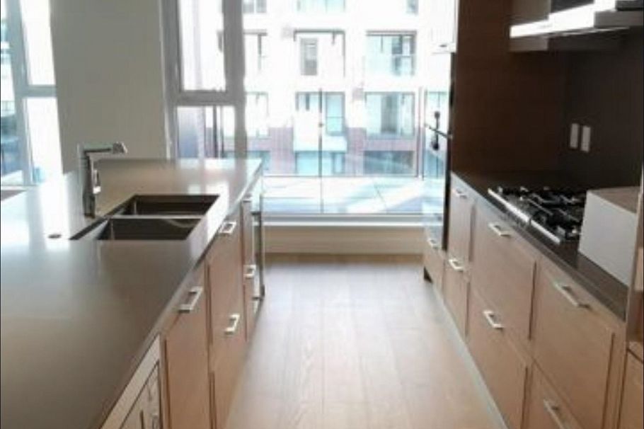 504 1571 W 57th Avenue Vancouver, BC - 9
