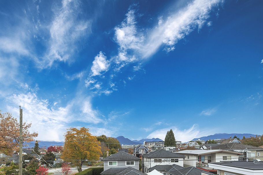 2505 Adanac Street Vancouver, BC - 30