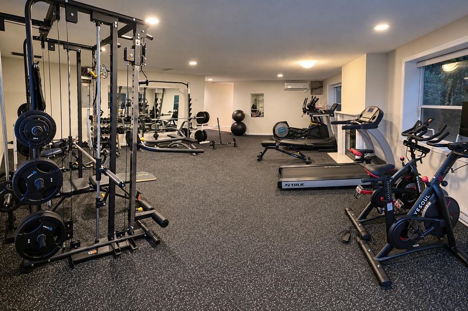 207 1500 Ostler Court North Vancouver, BC - 24