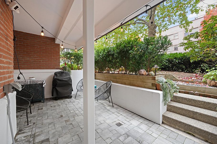 102 828 Gilford Street Vancouver, BC - 30