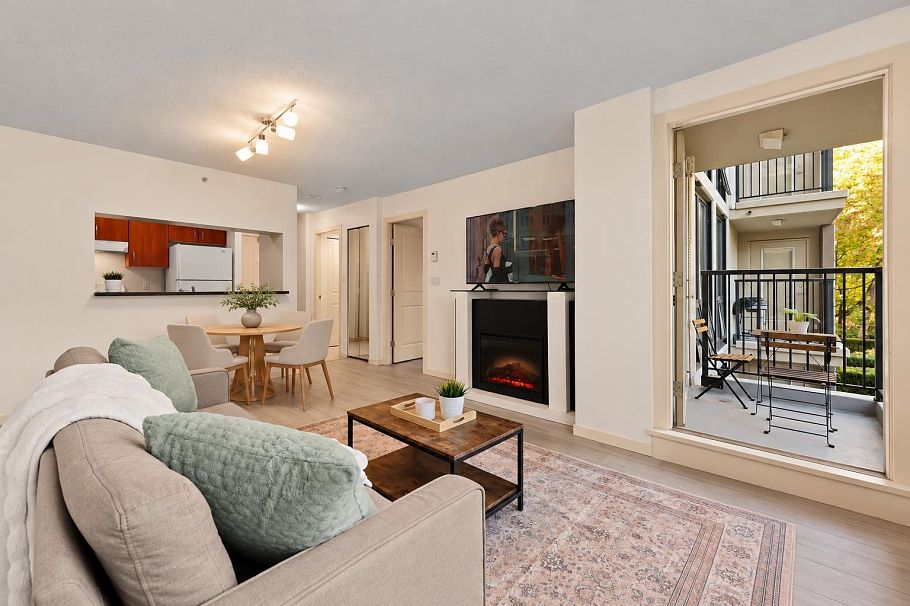 220 3663 Crowley Drive Vancouver, BC - 5