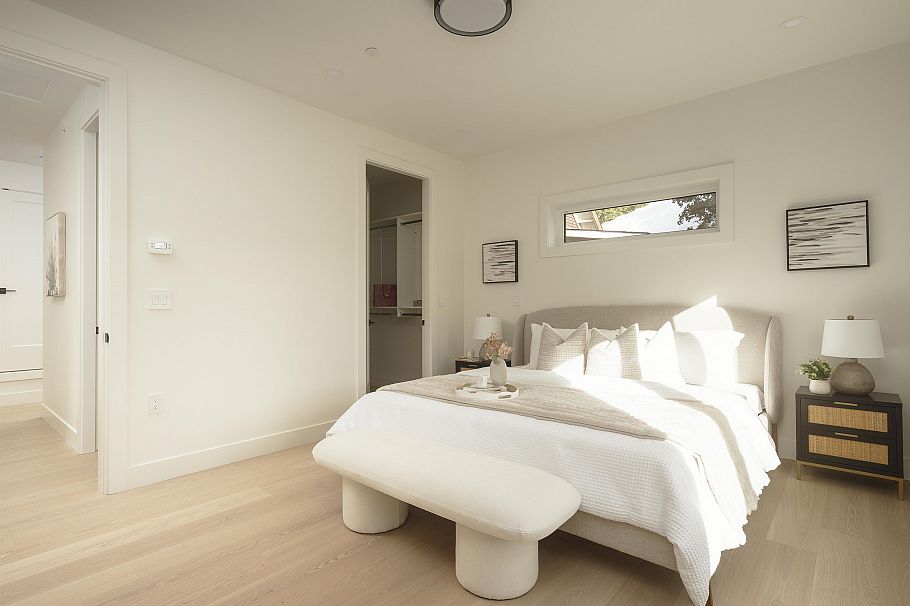 2 1376 E 11th Avenue Vancouver, BC - 18