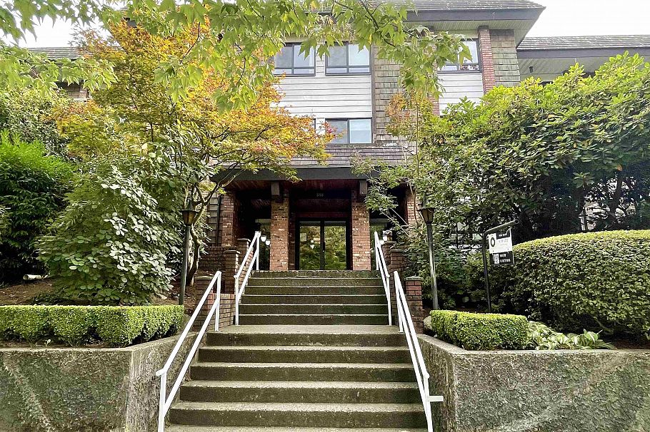348 588 E 5th Avenue Vancouver, BC - 1