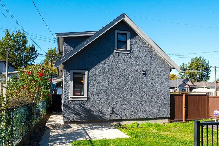 1195 Nootka Street Vancouver, BC - 33