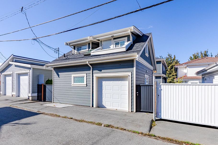 5506 College Street Vancouver, BC - 37