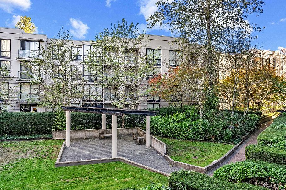 220 3663 Crowley Drive Vancouver, BC - 20