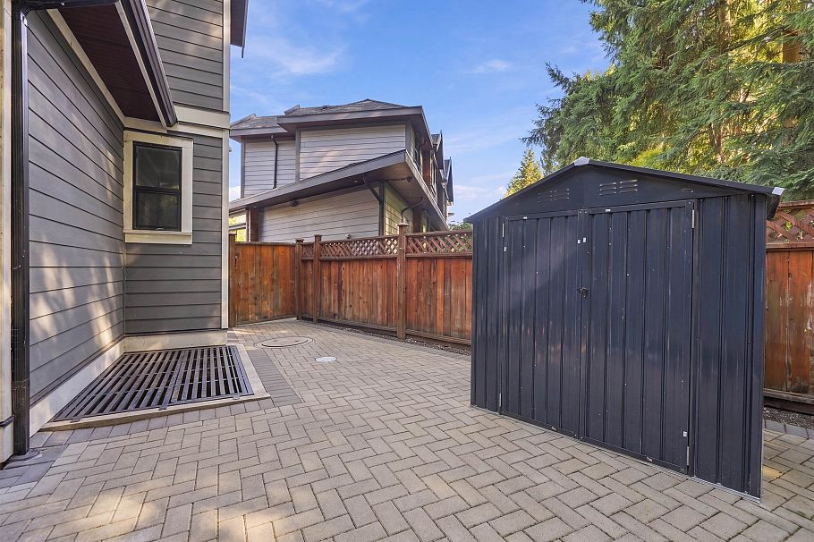 631 W 24th Close North Vancouver, BC - 37
