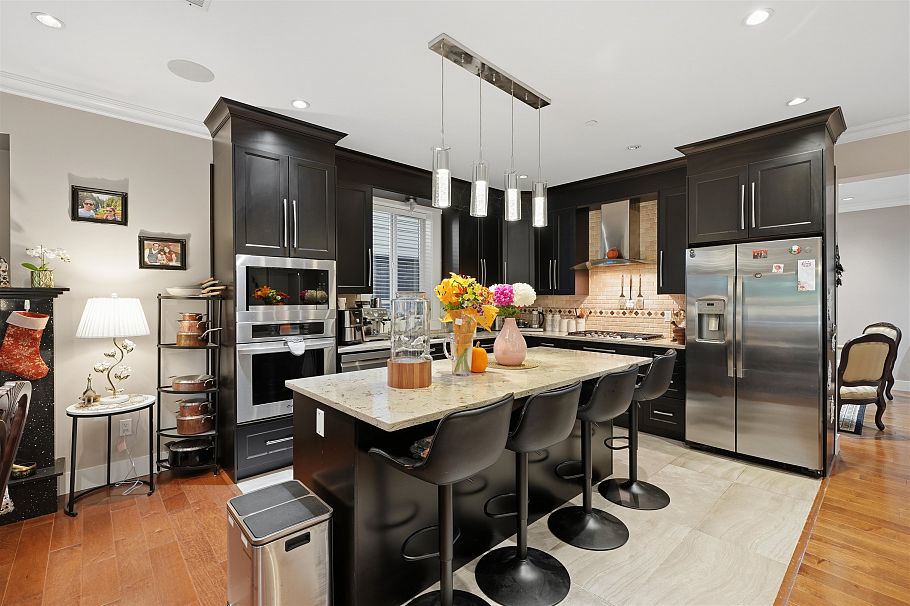 631 W 24th Close North Vancouver, BC - 17