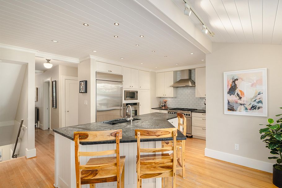 3811 W 26th Avenue Vancouver, BC - 8
