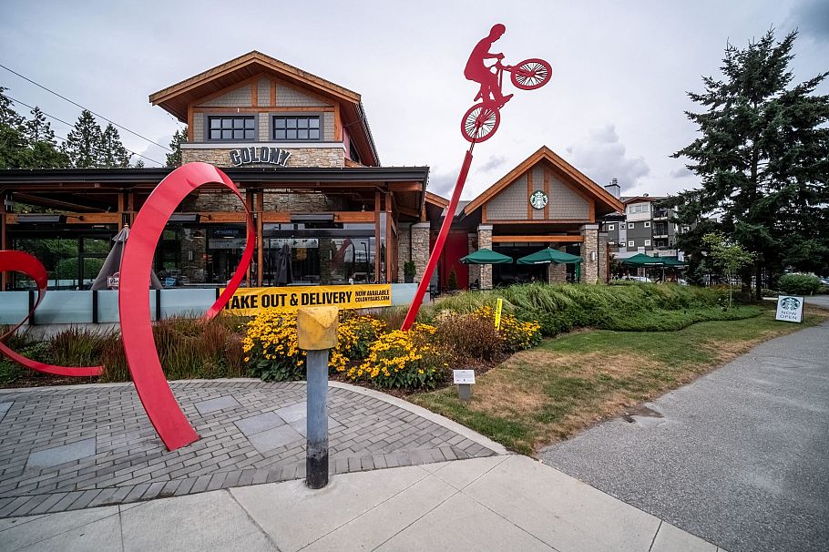 422 3629 Deercrest Drive North Vancouver, BC - 25