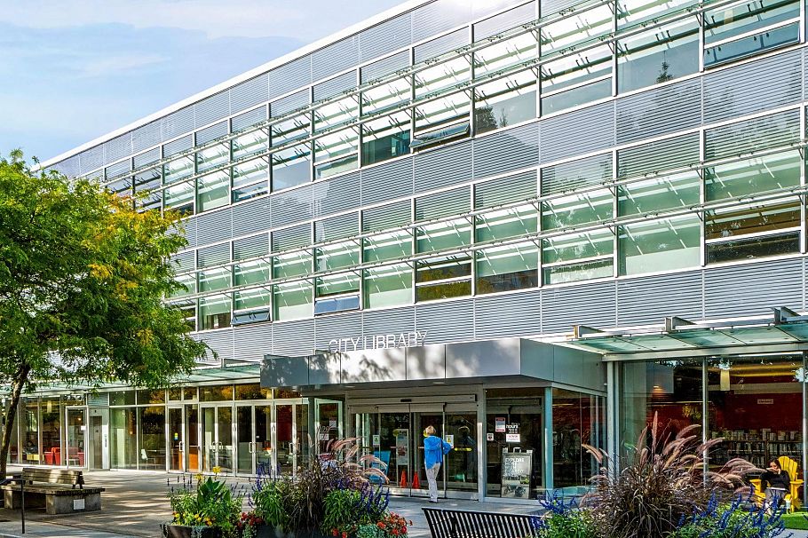 1307 158 W 13th Street North Vancouver, BC - 23