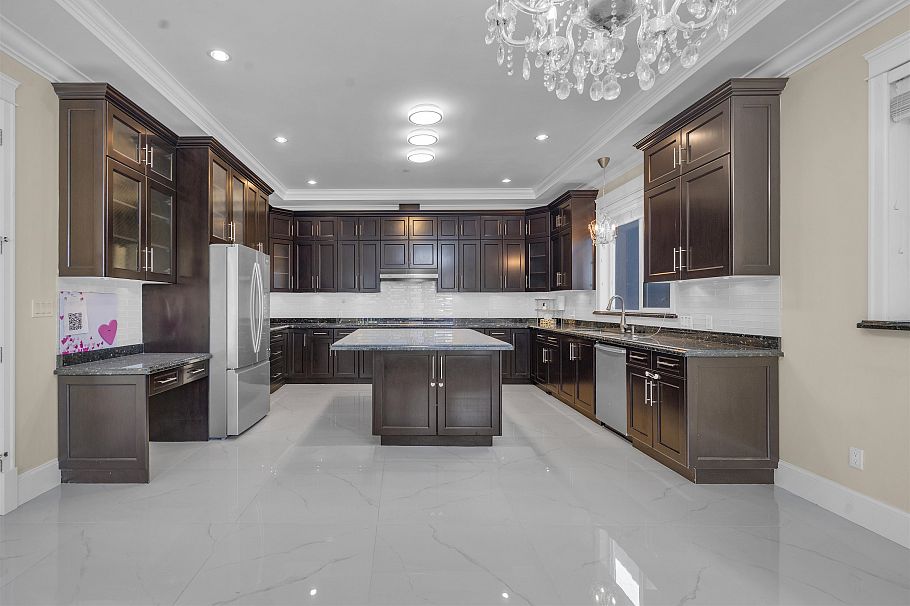 6830 Vivian Street Vancouver, BC - 12