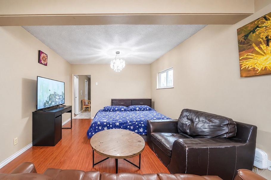 4940 Killarney Street Vancouver, BC - 5