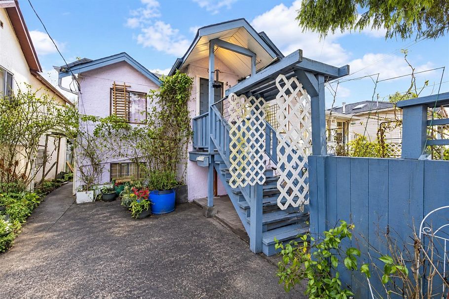 4940 Killarney Street Vancouver, BC - 1