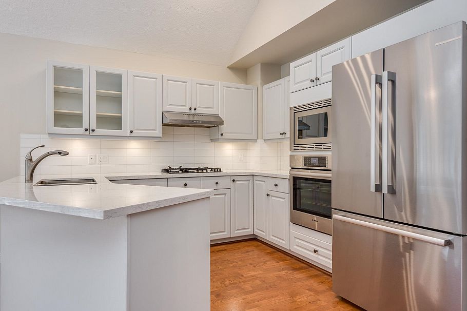 29 4055 Indian River Drive North Vancouver, BC - 4
