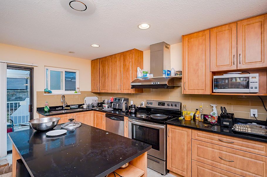 1791 E 64th Avenue Vancouver, BC - 21