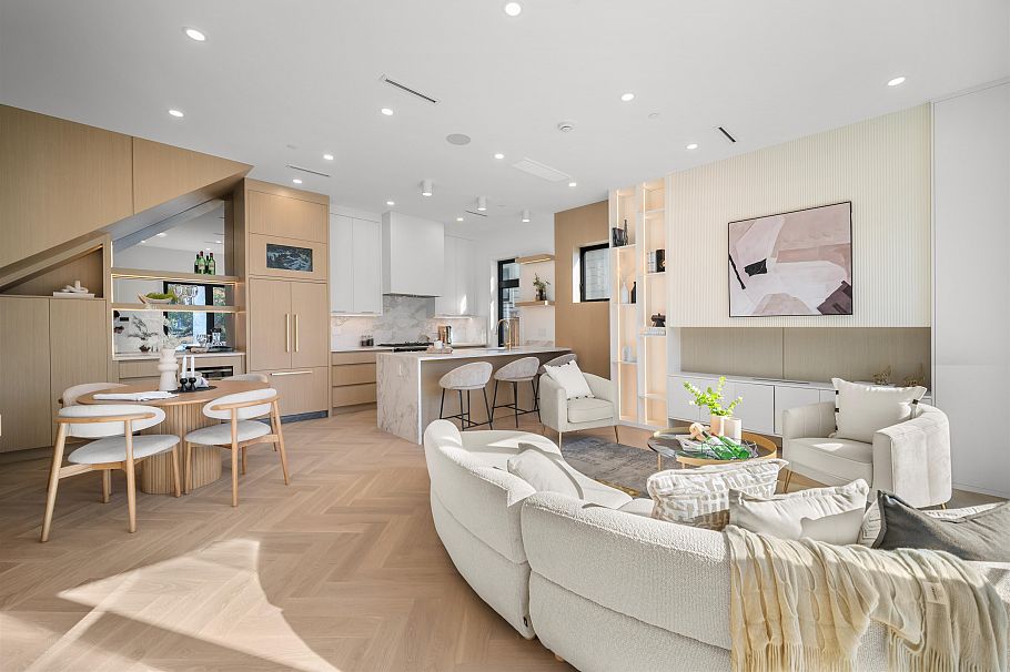 411 W 19th Avenue Vancouver, BC - 1