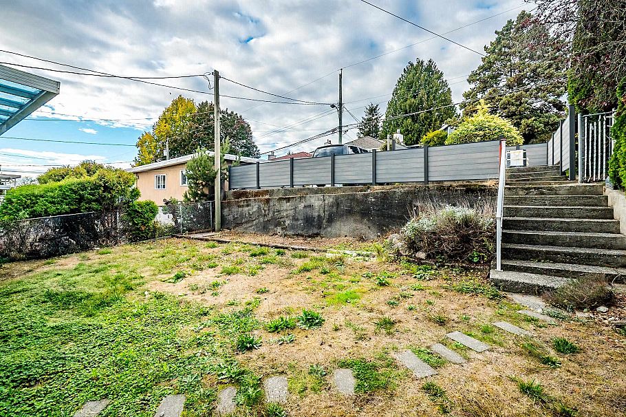 1791 E 64th Avenue Vancouver, BC - 35