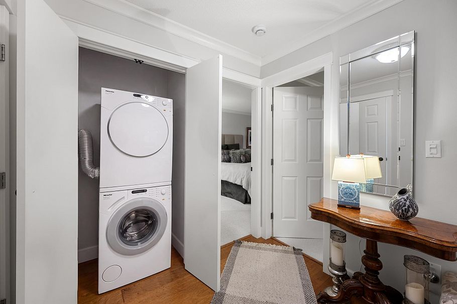 102 828 Gilford Street Vancouver, BC - 25