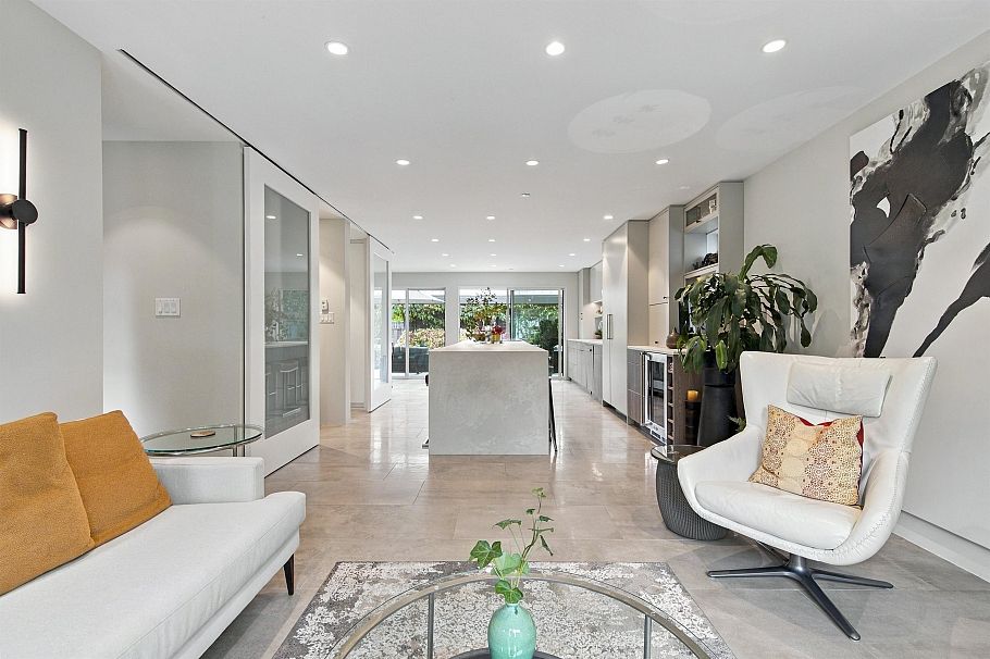 2505 Adanac Street Vancouver, BC - 7