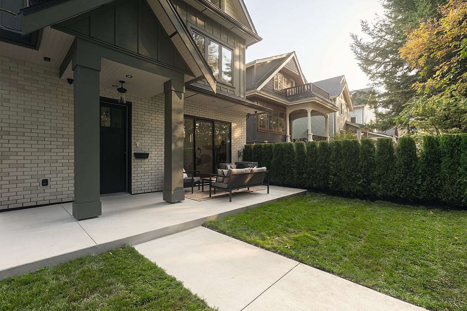 1 1376 E 11th Avenue Vancouver, BC - 26