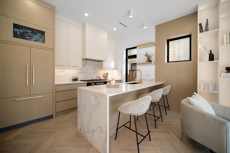 411 W 19th Avenue Vancouver, BC - 6