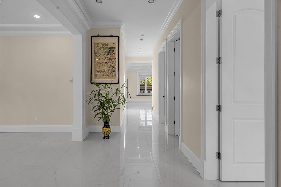 6830 Vivian Street Vancouver, BC - 8