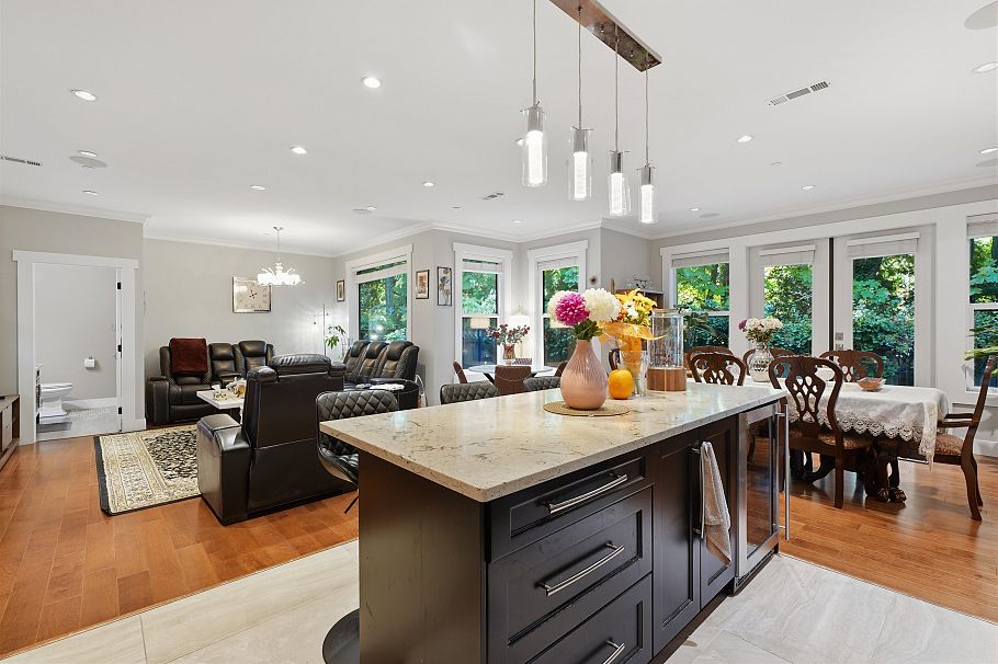 631 W 24th Close North Vancouver, BC - 16