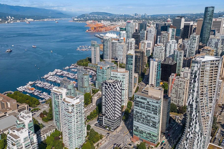 2004 620 Cardero Street Vancouver, BC - 23