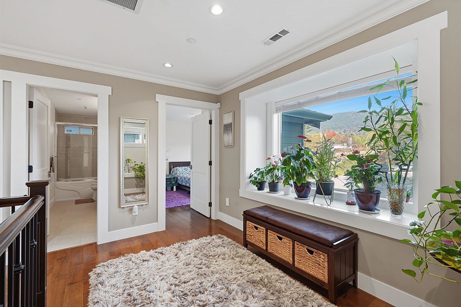 631 W 24th Close North Vancouver, BC - 19