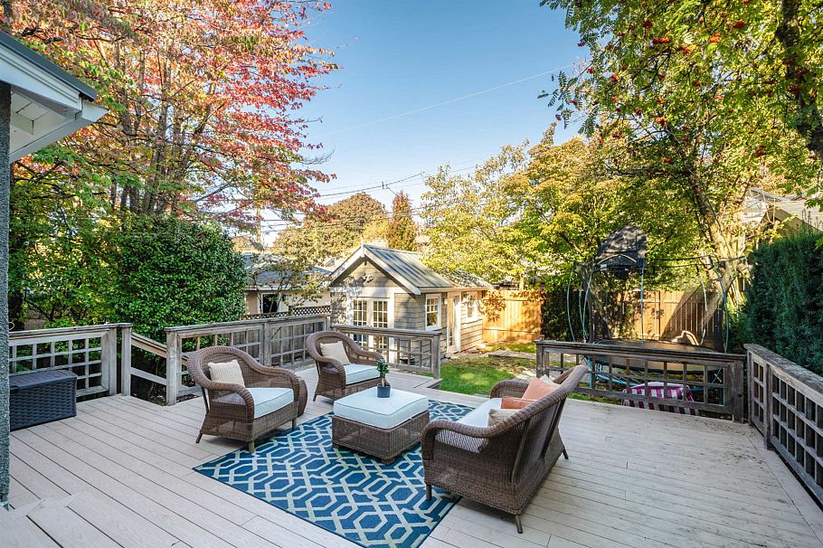 3811 W 26th Avenue Vancouver, BC - 26