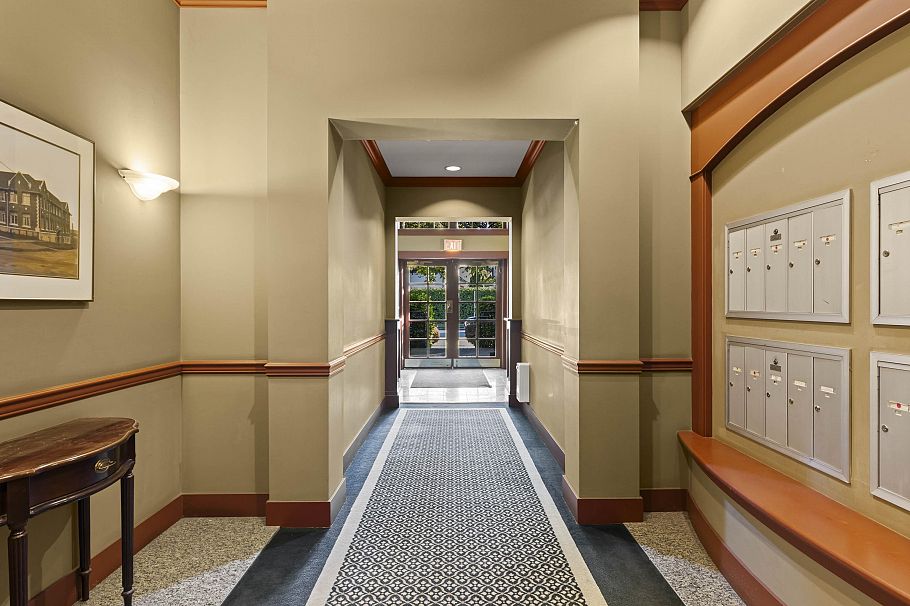 105 1811 W 16th Avenue Vancouver, BC - 27